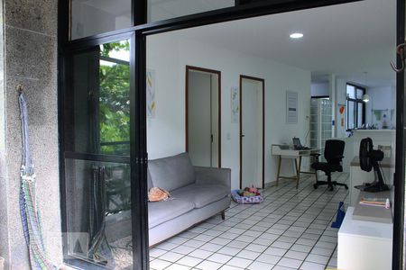 Sala de apartamento para alugar com 2 quartos, 100m² em Barra da Tijuca, Rio de Janeiro