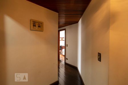 Corredor de apartamento à venda com 3 quartos, 130m² em Vila São Geraldo, São Paulo