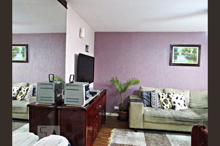 Apartamento à venda com 74m², 2 quartos e 1 vagaSala