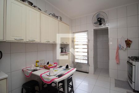 Cozinha de casa à venda com 5 quartos, 200m² em Vila Miriam, São Paulo