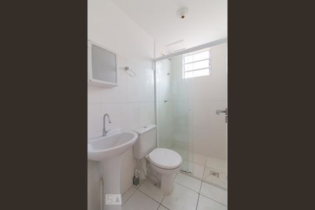 Banheiro de apartamento para alugar com 2 quartos, 46m² em Vila Bremen, Guarulhos