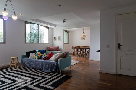 Sala de apartamento para alugar com 4 quartos, 220m² em Morro dos Ingleses, São Paulo