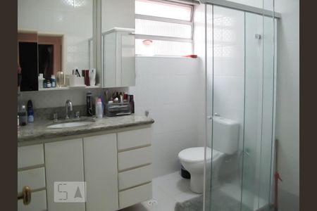 Banheiro de apartamento à venda com 2 quartos, 111m² em Higienópolis, São Paulo