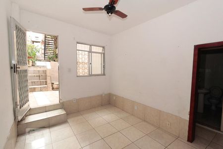 Sala de casa para alugar com 2 quartos, 110m² em Piedade, Rio de Janeiro