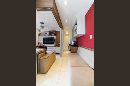 Corredor Quartos de apartamento à venda com 2 quartos, 49m² em Vila Mazzei, São Paulo