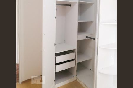 Quarto de apartamento para alugar com 3 quartos, 90m² em Instituto de Previdência, São Paulo