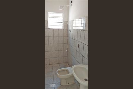 Banheiro de casa para alugar com 1 quarto, 46m² em Chora Menino, São Paulo