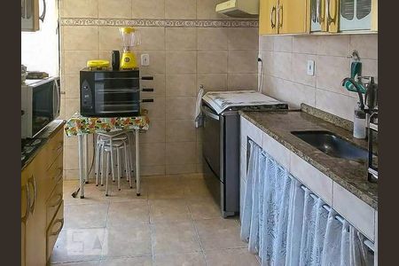 Cozinha de apartamento à venda com 2 quartos, 49m² em Olaria, Rio de Janeiro
