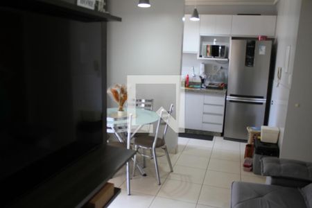 Sala de apartamento para alugar com 2 quartos, 54m² em Parque Oeste Industrial, Goiânia