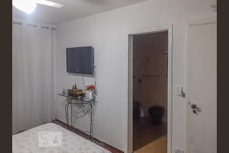 Suíte de casa à venda com 3 quartos, 330m² em Vila dos Andrades, São Paulo