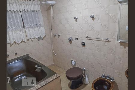 Banheiro da Suíte de casa à venda com 3 quartos, 330m² em Vila dos Andrades, São Paulo