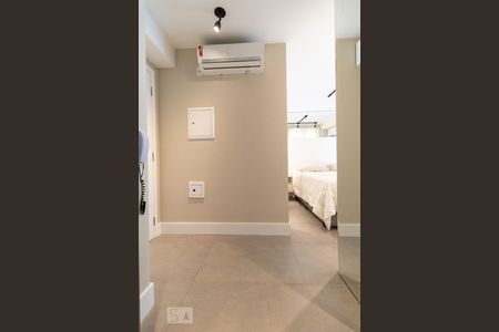 Hall de entrada - corredor de kitnet/studio para alugar com 1 quarto, 35m² em Jardim Paulista, São Paulo