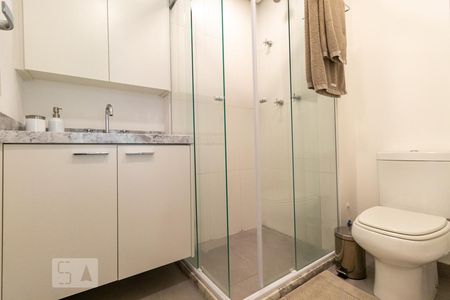 Banheiro de kitnet/studio para alugar com 1 quarto, 35m² em Jardim Paulista, São Paulo