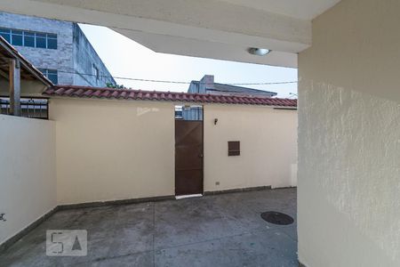 Vista da Sala (Quintal da frente) de casa à venda com 3 quartos, 84m² em Irajá, Rio de Janeiro