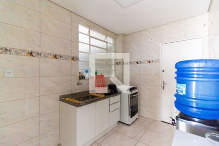 Cozinha de apartamento para alugar com 1 quarto, 60m² em Jardim Brasília (zona Norte), São Paulo