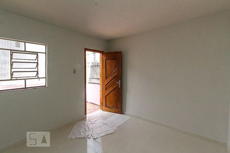 Cozinha de apartamento para alugar com 1 quarto, 30m² em Vila Paulo Silas, São Paulo