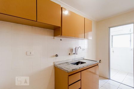 Cozinha de apartamento para alugar com 2 quartos, 60m² em Vila Uberabinha, São Paulo