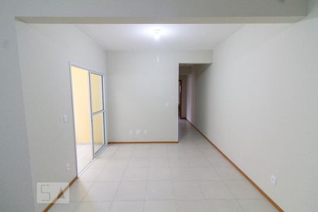 Sala de apartamento para alugar com 2 quartos, 72m² em Serraria, São José