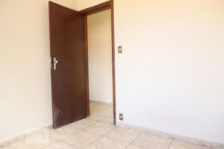 Quarto 2 de casa para alugar com 5 quartos, 215m² em Sagrada Família, Belo Horizonte