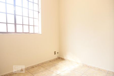 Quarto 2 de casa para alugar com 5 quartos, 215m² em Sagrada Família, Belo Horizonte