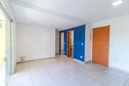 Sala de apartamento para alugar com 2 quartos, 60m² em Pechincha, Rio de Janeiro