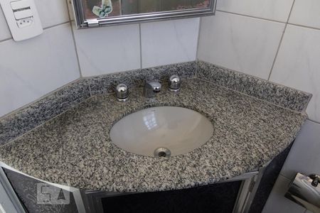 Banheiro de apartamento à venda com 3 quartos, 76m² em Maracanã, Rio de Janeiro
