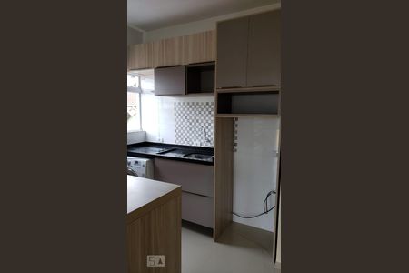 Cozinha de kitnet/studio para alugar com 1 quarto, 30m² em Prado Velho, Curitiba