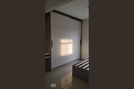 Closet de kitnet/studio para alugar com 1 quarto, 30m² em Prado Velho, Curitiba