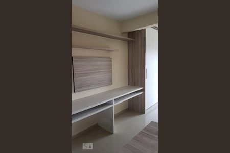 Sala de kitnet/studio para alugar com 1 quarto, 30m² em Prado Velho, Curitiba