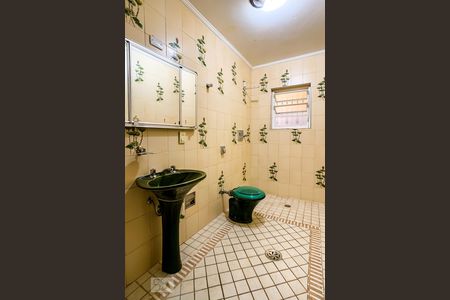 Banheiro de casa à venda com 3 quartos, 160m² em Jardim Baruch, Guarulhos