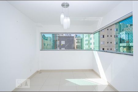 Sala de apartamento para alugar com 4 quartos, 120m² em Buritis, Belo Horizonte