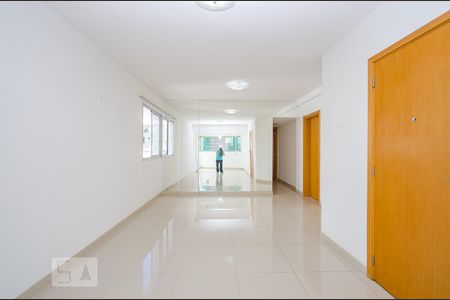 Sala de apartamento para alugar com 4 quartos, 120m² em Buritis, Belo Horizonte