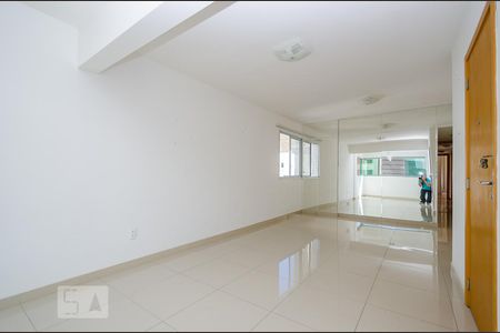 Sala de apartamento para alugar com 4 quartos, 120m² em Buritis, Belo Horizonte