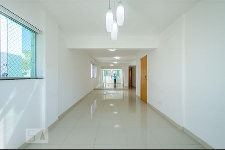 Sala de apartamento para alugar com 4 quartos, 120m² em Buritis, Belo Horizonte