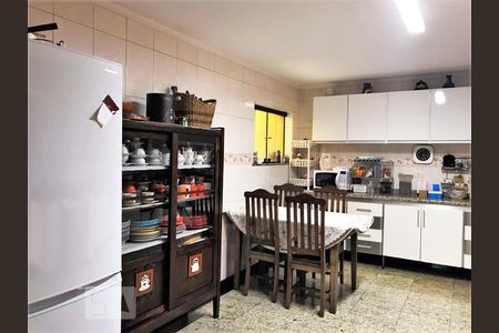 Cozinha de casa para alugar com 4 quartos, 342m² em Jardim da Saúde, São Paulo