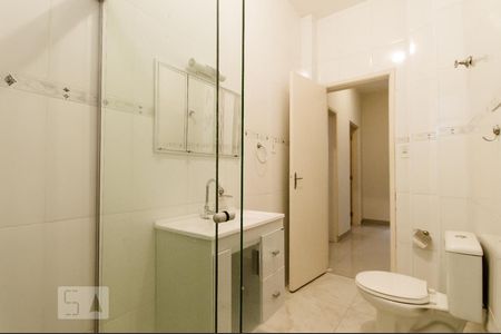 Banheiro de apartamento para alugar com 2 quartos, 70m² em Centro, São Paulo