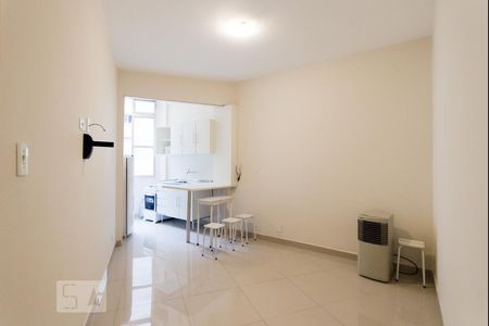 Sala de apartamento para alugar com 2 quartos, 70m² em Centro, São Paulo