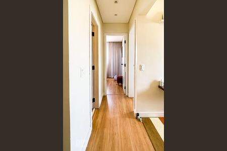 Corredor de apartamento à venda com 2 quartos, 76m² em Vila Leonor, Guarulhos