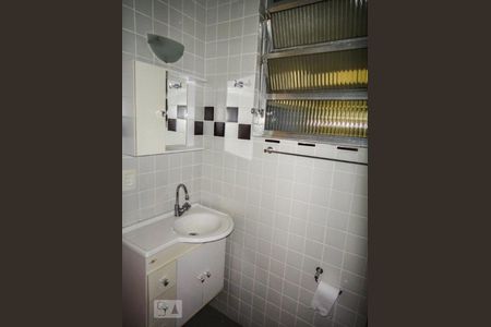 Banheiro de apartamento para alugar com 1 quarto, 48m² em Perdizes, São Paulo