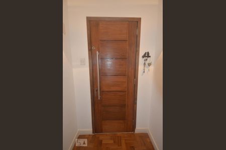 Entrada de apartamento à venda com 3 quartos, 100m² em Flamengo, Rio de Janeiro