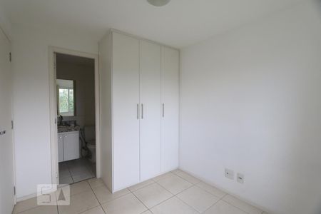 Quarto suite  2 de apartamento para alugar com 2 quartos, 60m² em Jacarepaguá, Rio de Janeiro