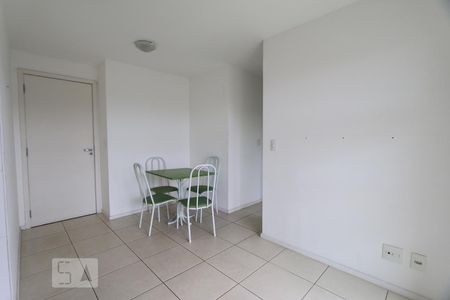 Sala de apartamento para alugar com 2 quartos, 60m² em Jacarepaguá, Rio de Janeiro