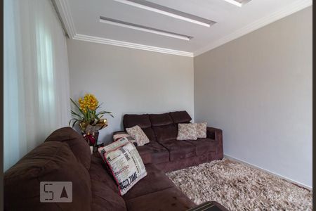 Sala de casa para alugar com 3 quartos, 200m² em Novo Mundo, Curitiba