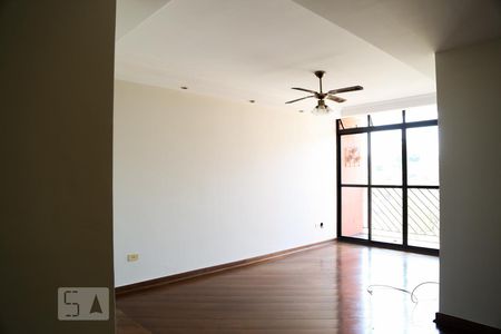 Sala de apartamento para alugar com 3 quartos, 76m² em Vila Campestre, São Paulo