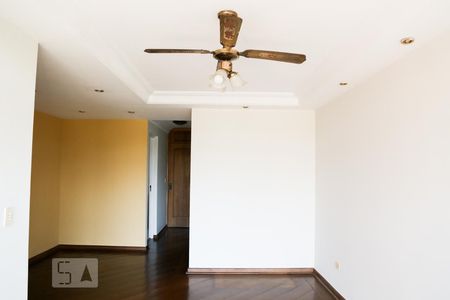 Sala de apartamento para alugar com 3 quartos, 76m² em Vila Campestre, São Paulo