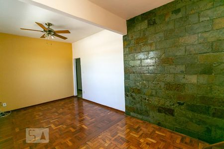 Sala de casa de condomínio para alugar com 5 quartos, 100m² em Nova Vista, Belo Horizonte