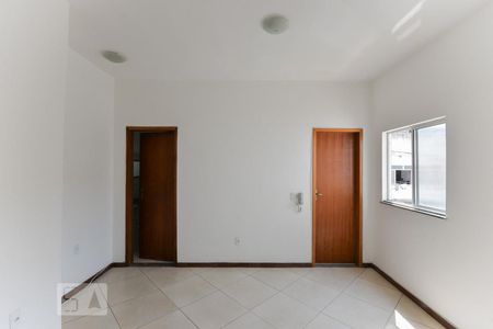 Sala de casa para alugar com 2 quartos, 40m² em São Cristóvão, Rio de Janeiro