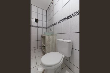Banheiro de casa à venda com 2 quartos, 80m² em Vila Cavaton, São Paulo
