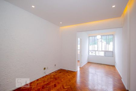 Sala de apartamento para alugar com 3 quartos, 103m² em Copacabana, Rio de Janeiro