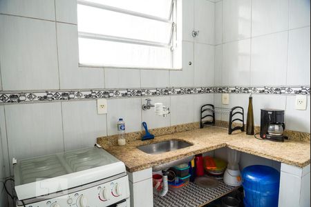 Cozinha de apartamento para alugar com 1 quarto, 45m² em Copacabana, Rio de Janeiro